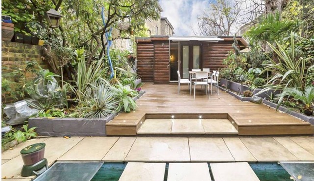 Elegant 3 Bed/Br period Home +Private Garden & Cabin Zone 2 London next to park