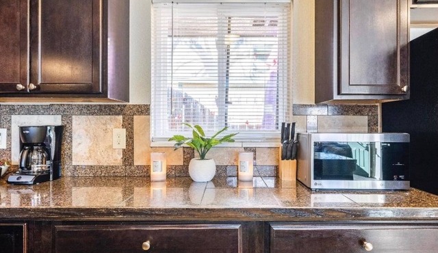 Elegant 3 bed Great reviews! Awesome Denver Location Only 5 mins to every hi-way