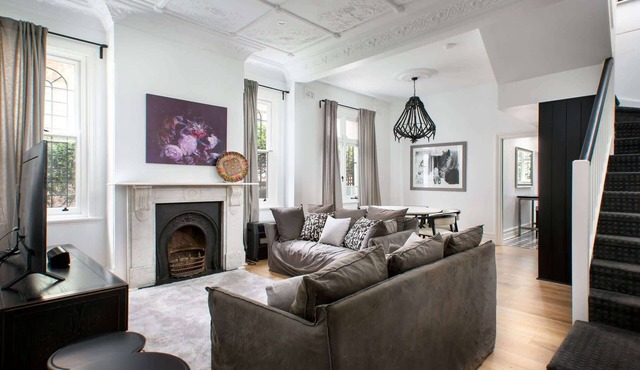 Elegant 3-Bed Heritage House with Swimming Pool