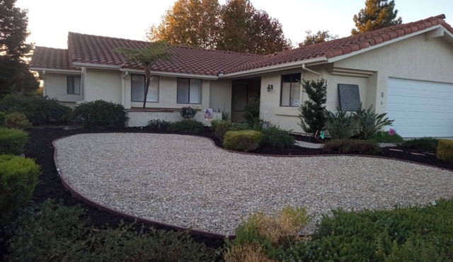 Elegant 3 bedroom 2 bathroom home on three golf courses 1 mile from the beach.
