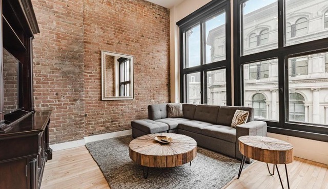 Elegant 3 Bedroom apartment in old port - 302