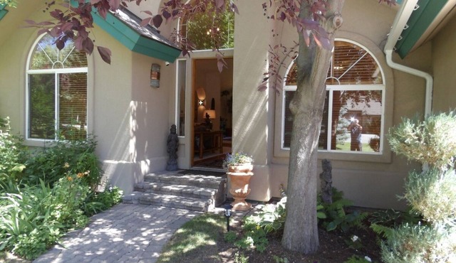 Elegant 3-bedroom house in marvelous North Hailey AVAILABLE MARCH 2026 ONLY
