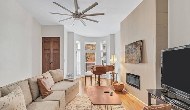 Elegant 3 bedroom Row Home Beside the Park High Ceilings, Natural Light & Views.