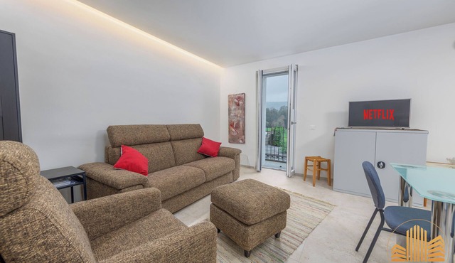 Elegant 3-room apartment between Mendrisio and Italy