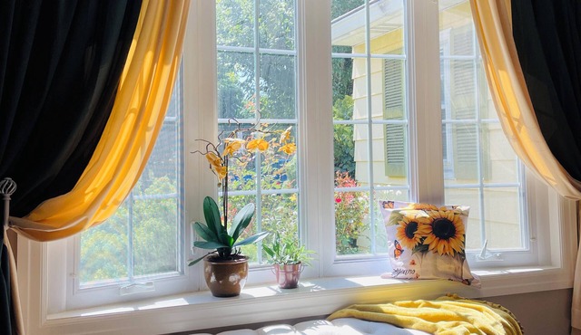 Elegant 3BR/2BA House in the Heart of Princeton + Free Parking