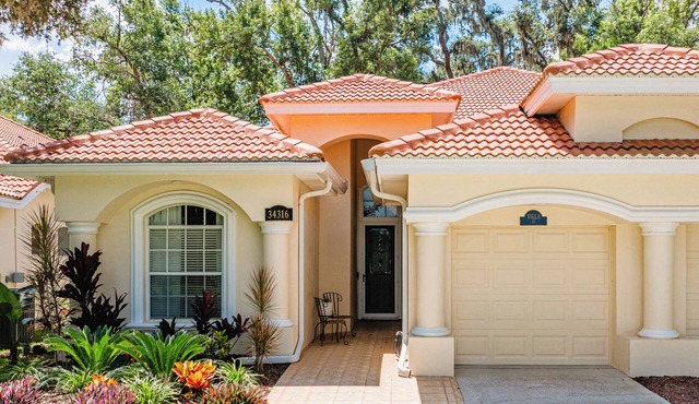 Elegant 3BR Lake Jovita Golf Villa St. Leo Access