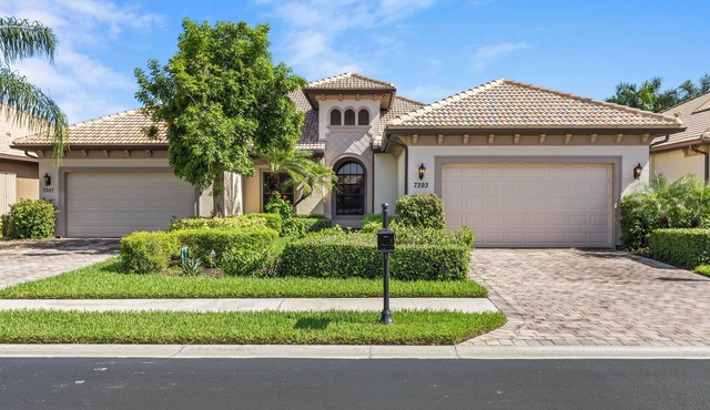 Elegant 3BR Lely Resort Escape with Full Players Club Membership
