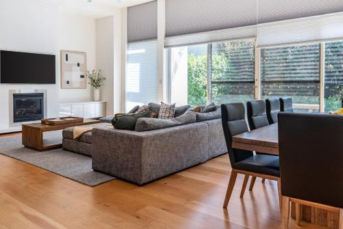 Elegant 4-Bedroom Luxury Home North Adelaide