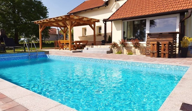 Elegant 4‑Bedroom Dreamy Hill Villa with Pool & Jacuzzi in Croatian Hills