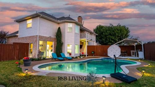 Elegant 4BR 2,5BA Holiday Home with Pool, Game Room & Grill