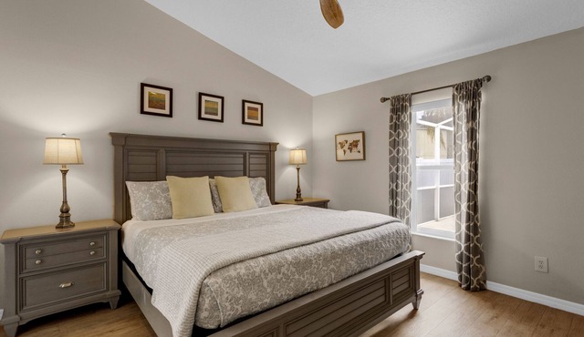 Elegant 4BR Pool Villa – 10% Off Weekly Stay Just 18 Min to Disney!