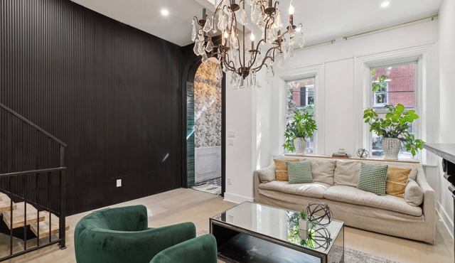 Elegant 4BR Townhouse in Fairmount