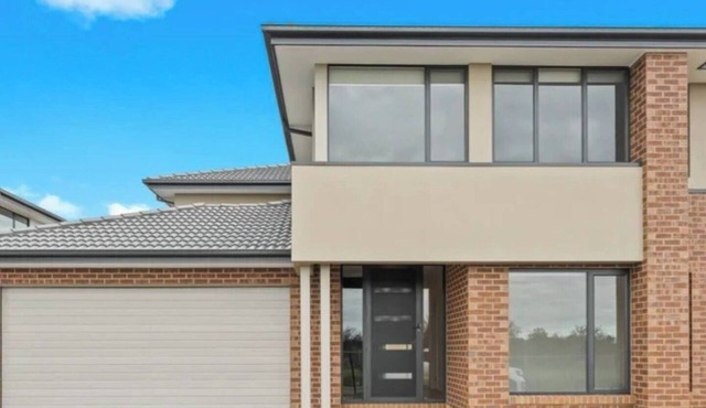 Elegant 5 Bed Brand New Spacious House