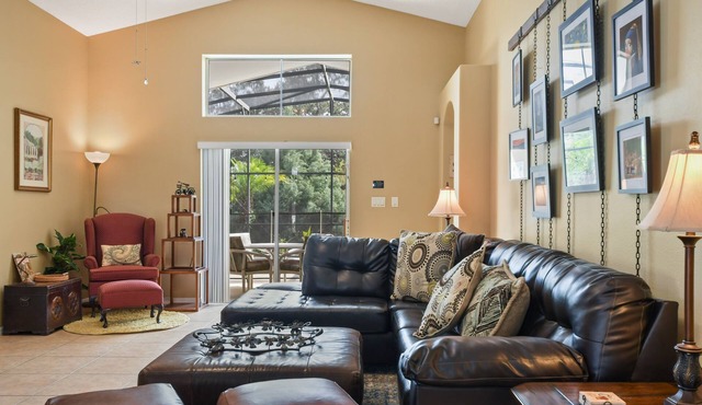 Elegant 5bd/4ba Villa with pool/Spa near Disney