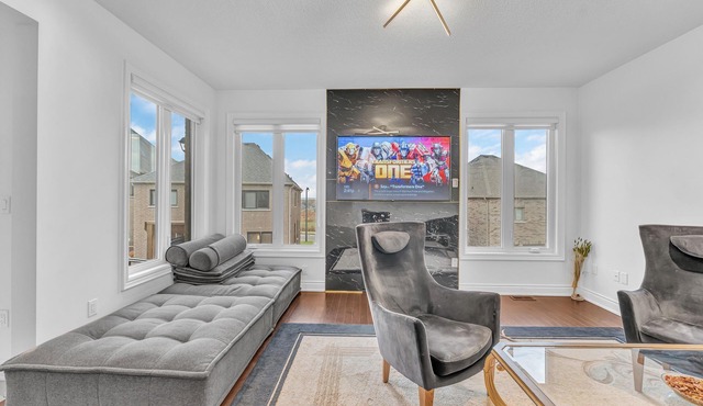 Elegant 5BR, 3.5WR Retreat |Spacious & Modern Stay