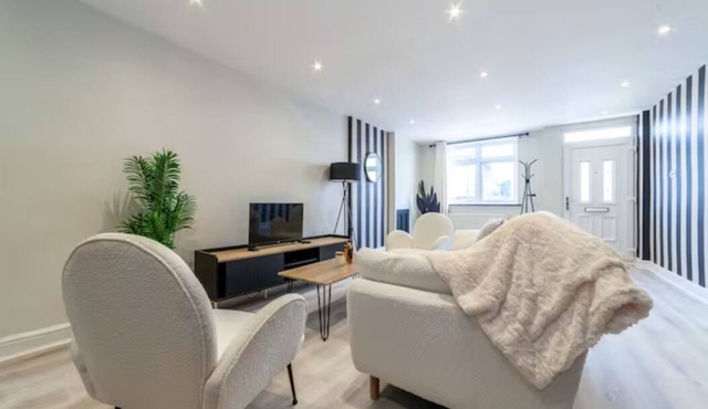 Elegant 5BR house w/garden & terrace, SE London