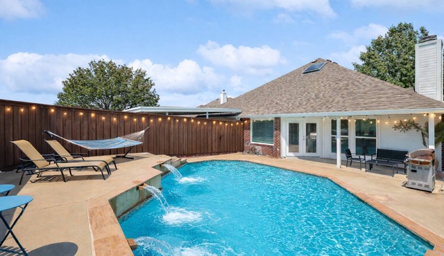 Elegant 5BR Retreat w/Private Pool & Game Room
