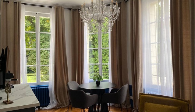 Elegant and chic hypercenter studio