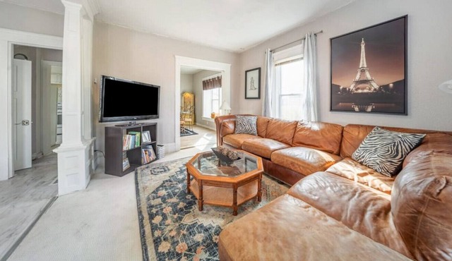 Elegant and Expansive Paris themed 5 b, 2 b