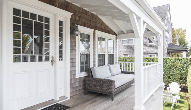 Elegant and Family Friendly Brant Point 5 Bedroom