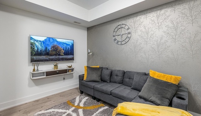 Elegant Apartment, 5mins from the Falls