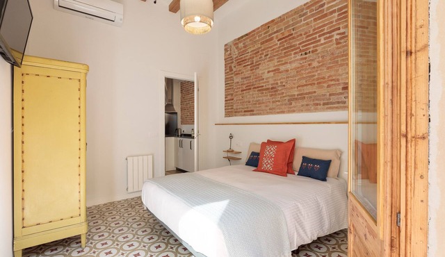 Elegant Apartment in Poble Sec