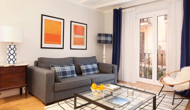 Elegant apartment in the heart of Gracia district