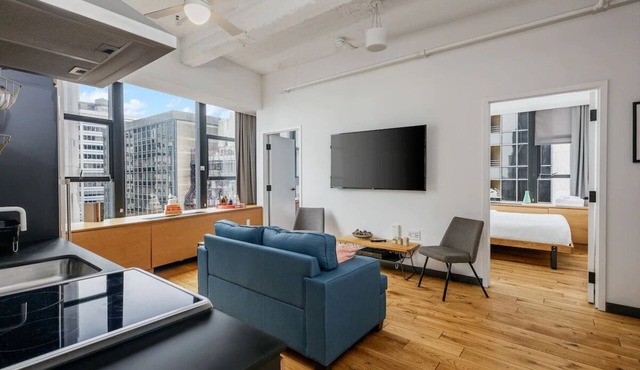 Elegant Apartment w/Kitchen Near Subway | Ideal NYC Explorer's Haven