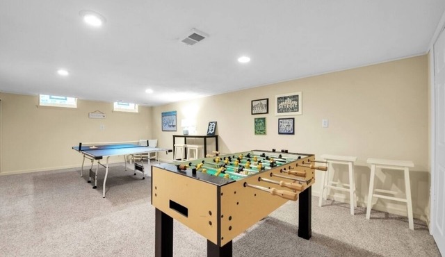 Elegant, Artsy Home in N. Royal Oak!
