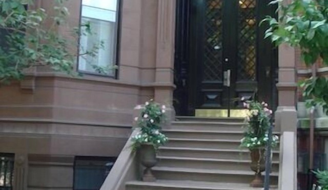 Elegant Back Bay Brownstone-Comm Av 1+ Bed - 1 Week Min, beyond 2 wks considered