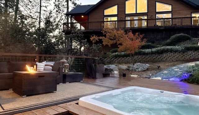Elegant Blackwood Grove by Casa Oso