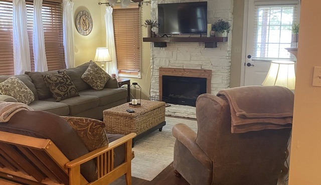 Elegant Cammi’s Retreat in the perfect location