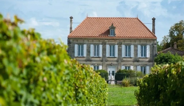 Elegant Château Escape