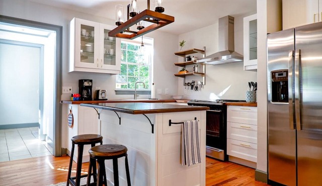 Elegant Charleston Style Home 2BR ☆Downtown Cola☆