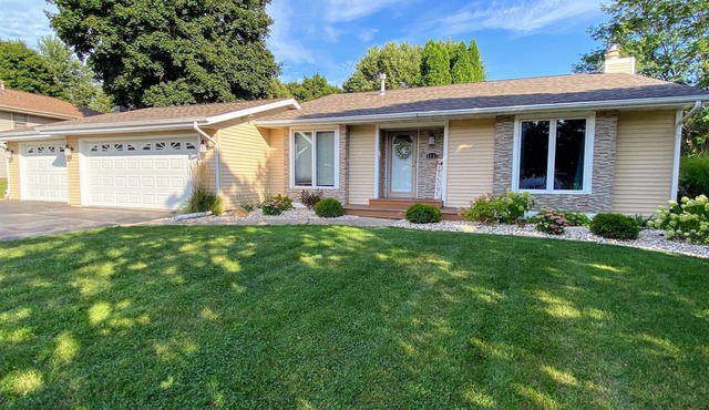 Elegant, charming, serene, & delightful home with huge fenced yard close to I90!