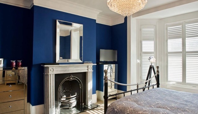 Elegant coastal townhouse located in the heart of the 'Victoria-Town' area of Deal sleeping 10