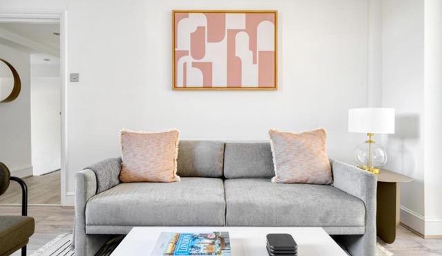 Elegant & Cosy in the Heart of London