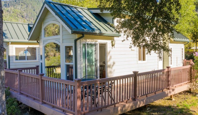 Elegant Cottage Rental on Banks of Trinity River, California