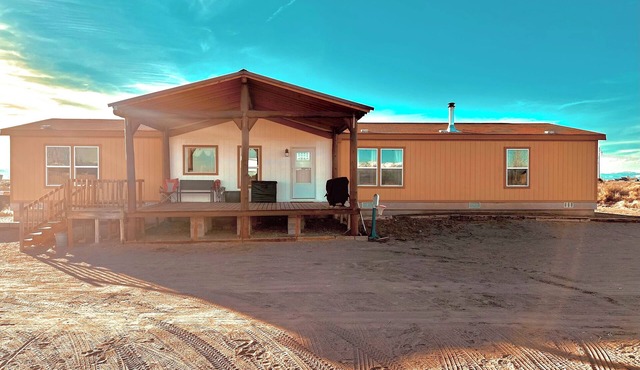 Elegant Country Home w/4 Bedrooms and Large Patio
