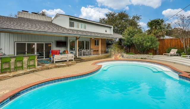 Elegant Dallas Oasis: 5 minutes to Northpark Center & Southern Methodist University