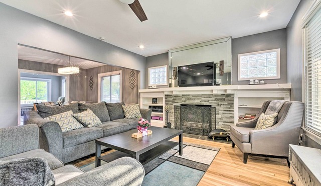 Elegant Detroit Home w/Yard ~ 5 Mi to Dtwn!