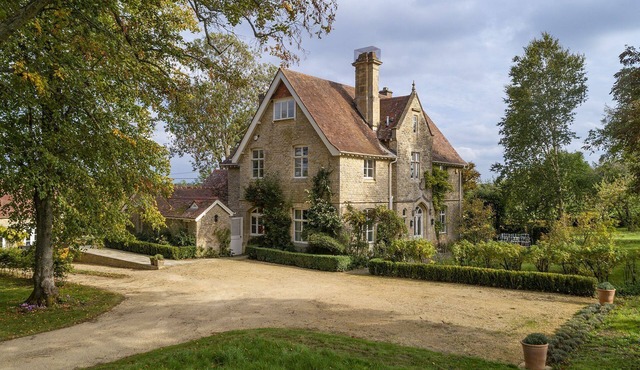 Elegant dog friendly home with panoramic views - The Old Vicarage