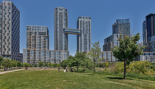 Elegant Downtown Apartments