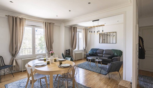 Elegant Duplex in the Heart of Reims - 2 Bedrooms