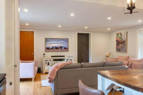 Elegant Elora Home with Stylish Décor