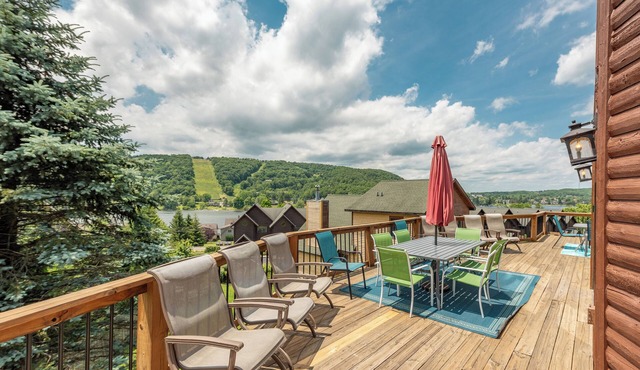 Elegant Escape Steps from Lake & Fun