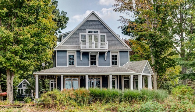Elegant Family Home on Lake Michigan