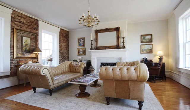 Elegant Farm House in Bourbon Country