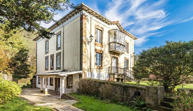 Elegant flat in a stunning setting