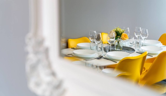 Elegant Flat Near Stonehenge Amesbury Town Center Smart TVs Netflix FREE PARKING